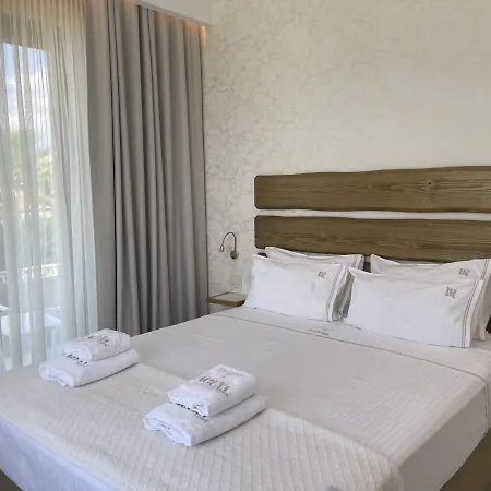 Laguna By Diomedes Group 酒店