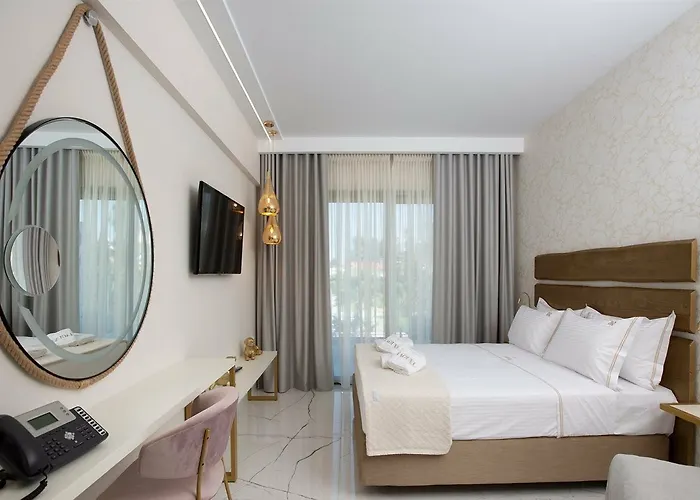 Laguna By Diomedes Group