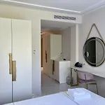 Laguna By Diomedes Group 2*
