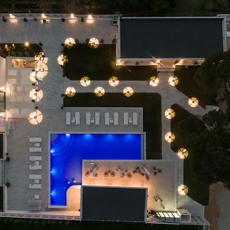 Хотел Laguna By Diomedes Group