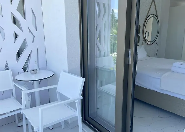 Laguna By Diomedes Group Hotell 2*