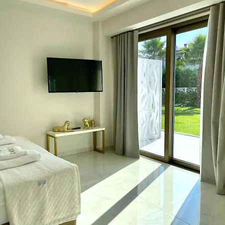 Laguna By Diomedes Group