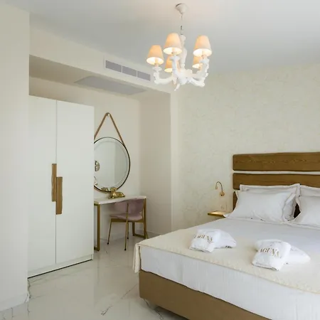 Laguna By Diomedes Group