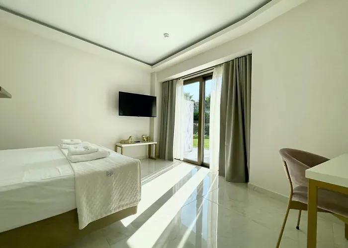Otel Laguna By Diomedes Group