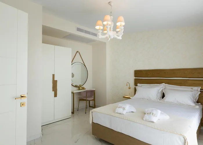 Laguna By Diomedes Group